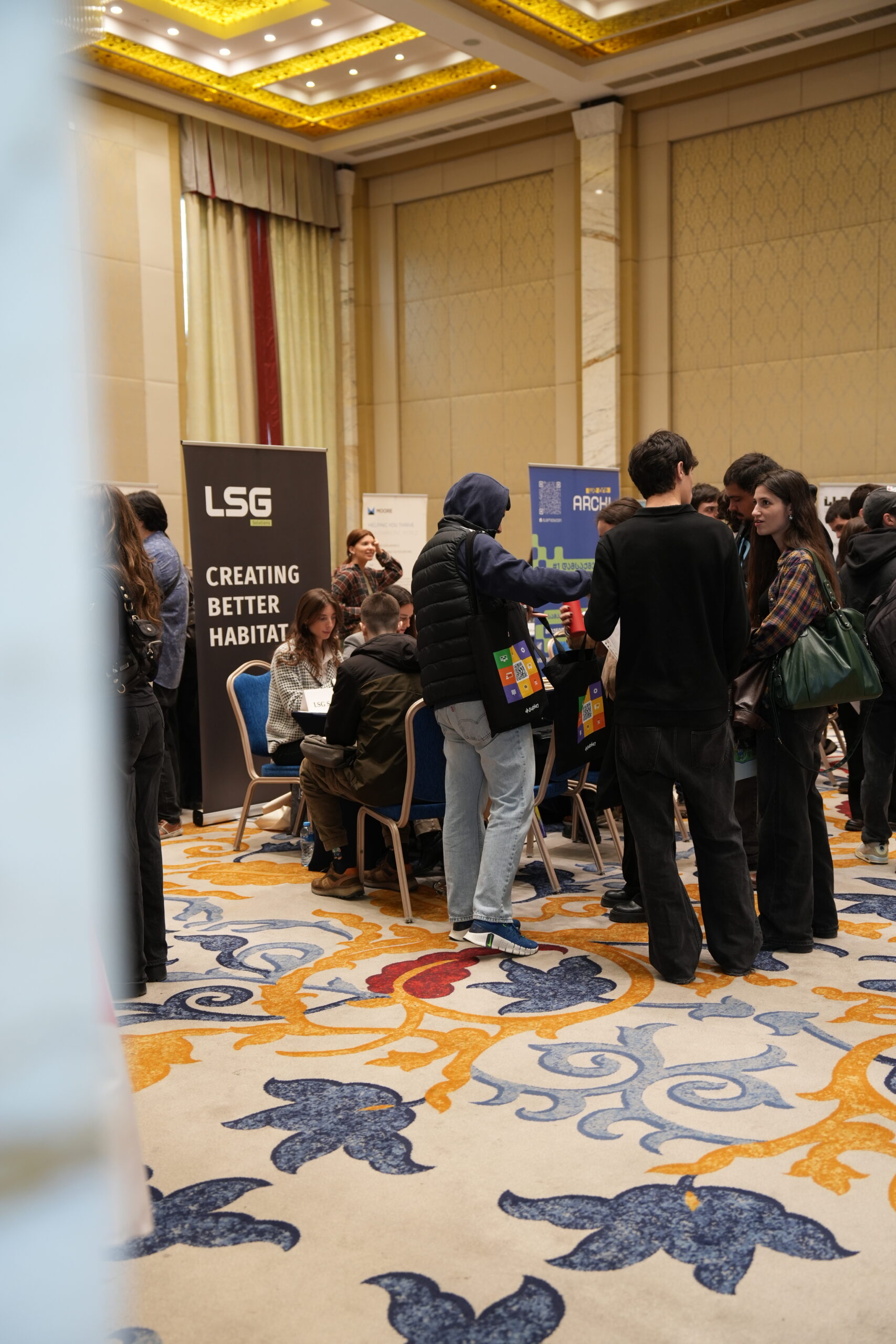 LSG Connecting with Future Industry Professionals at the Joint University Job Fair